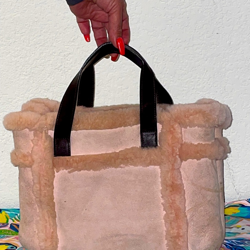 UGG Hand Bag - Picture 3 of 13